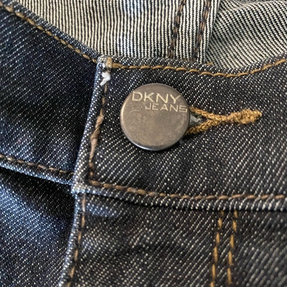 Women’s DKNY jeans - Picture 3 of 6
